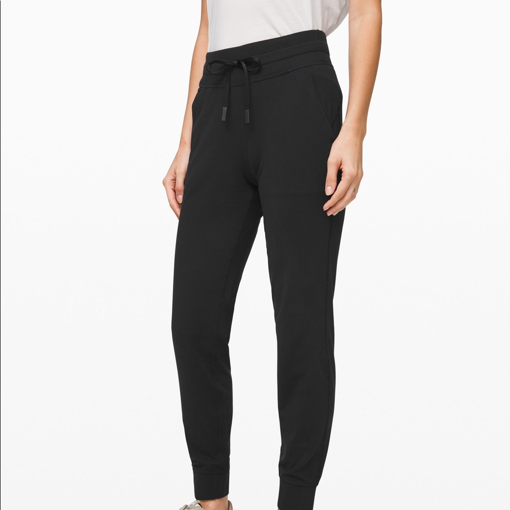 LULULEMON: ready to rulu high rise jogger in a black size 8